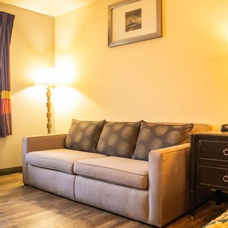 Executive Inn Yanceyville 외부 사진